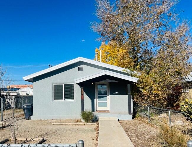 Building Photo - 915 Iron Ave SW