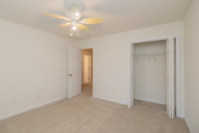 Building Photo - 8967 N Red Maple Cir