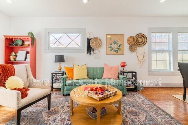 Building Photo - 475 E French Pl