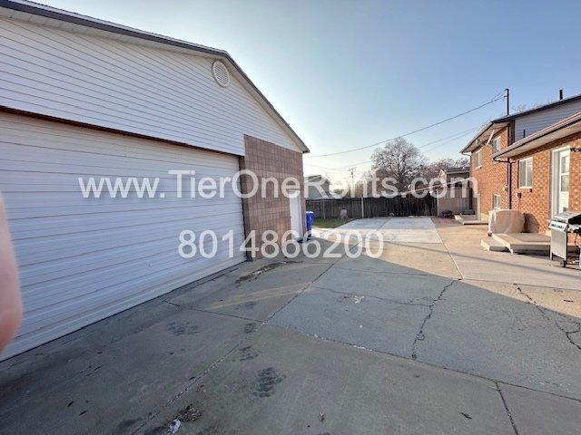 Building Photo - For a limited time, this property offers n...