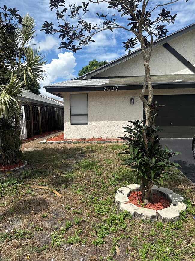 Building Photo - 7427 SW 13th St