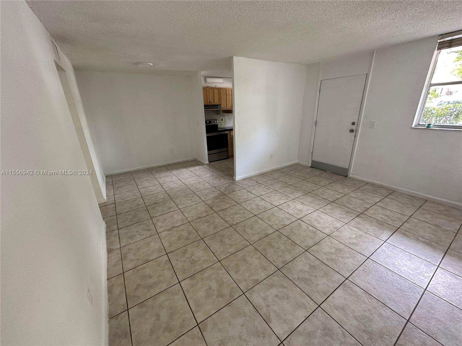 Building Photo - 1801 S Treasure Dr