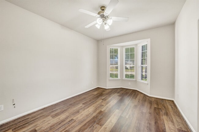 Building Photo - 7414 Compass Rose Dr