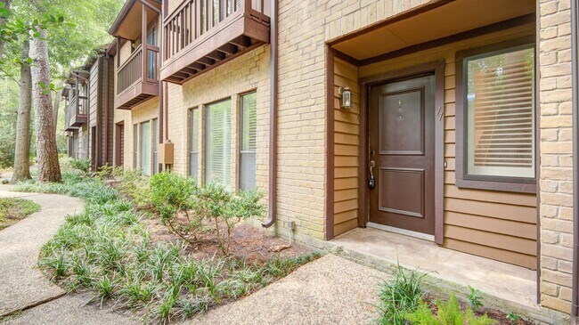 Building Photo - 11711 Memorial Dr