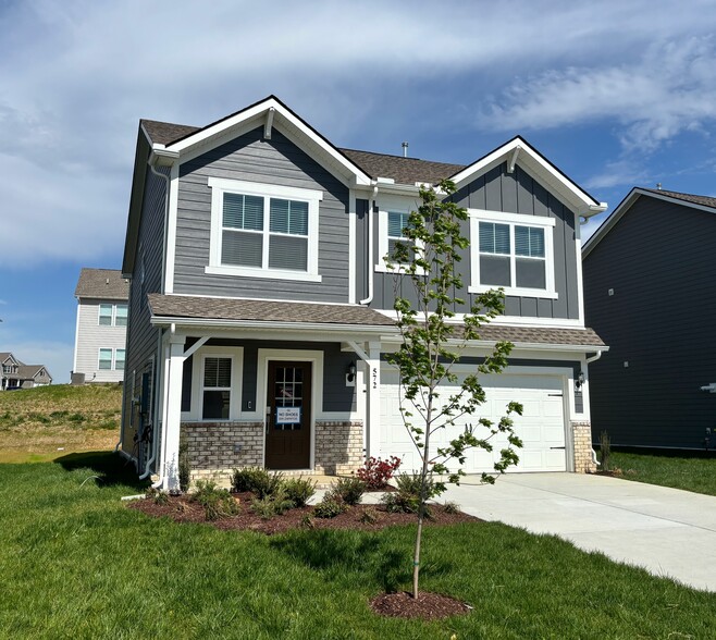 Primary Photo - 572 Lyness Dr