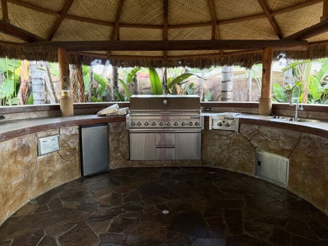 Building Photo - Gated estate with a backyard oasis