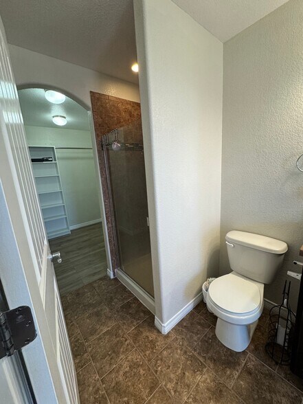 Building Photo - 7836 Braxton Dr