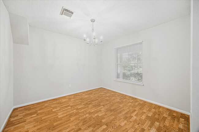 Building Photo - 21907 Willow Downs Dr
