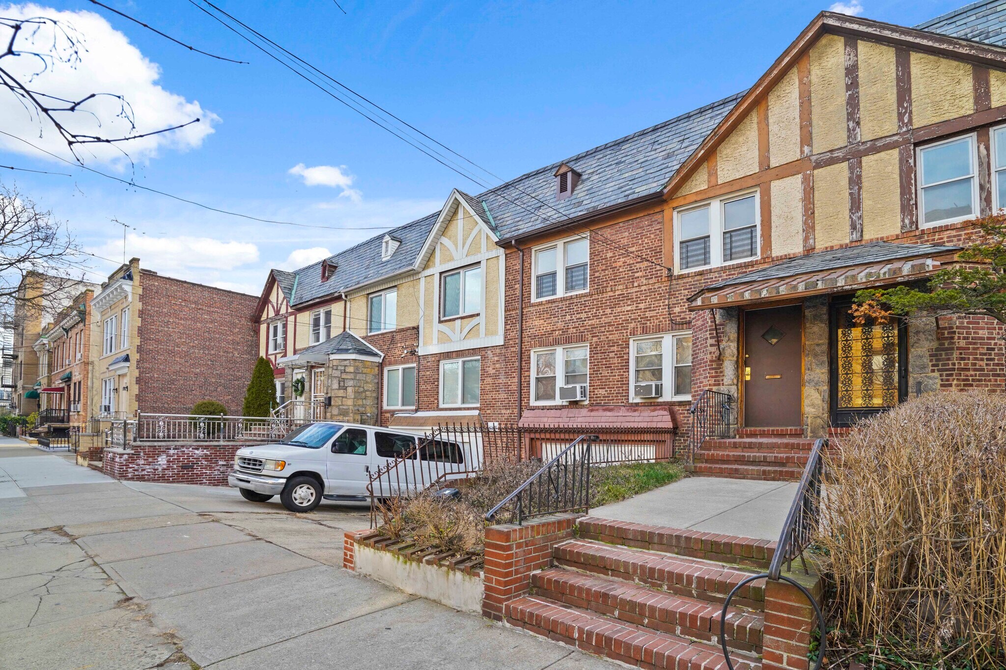 Building Photo - 1824 Summerfield St