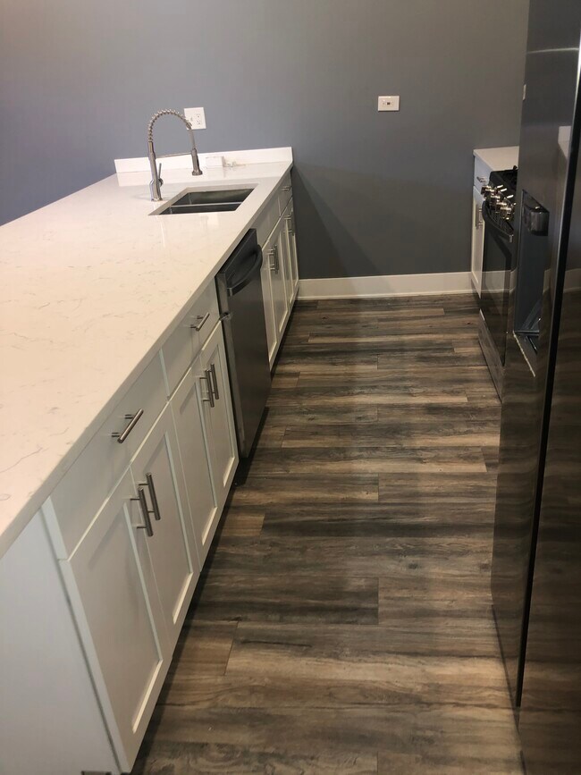 First Floor - 4836 S Michigan Ave