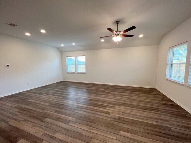 Building Photo - 3201 College Park Dr