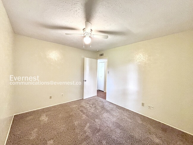 Building Photo - 5503 Canyon Forest Dr