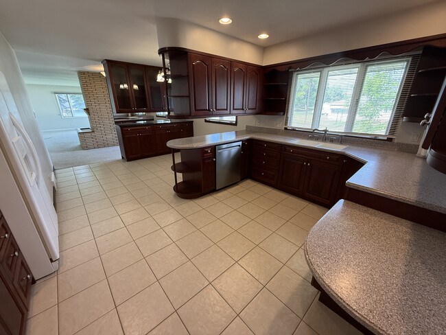 Building Photo - 3201 7th Ave S