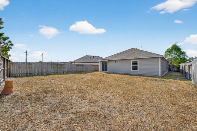 Building Photo - 15171 Willow Tree Ln