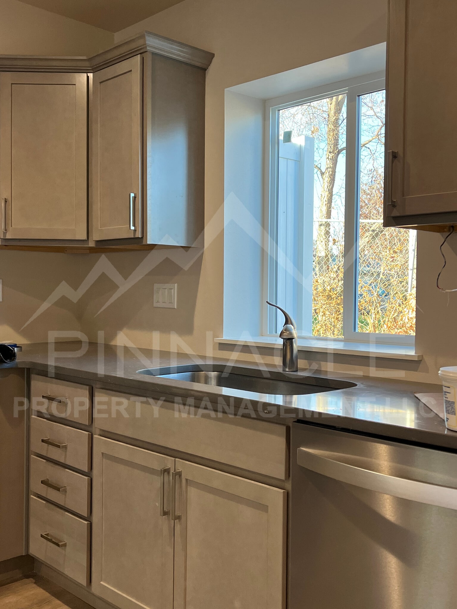 Building Photo - 15 Chicago Ave