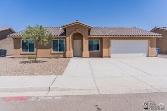 Building Photo - 4319 S Desert Willow Wy