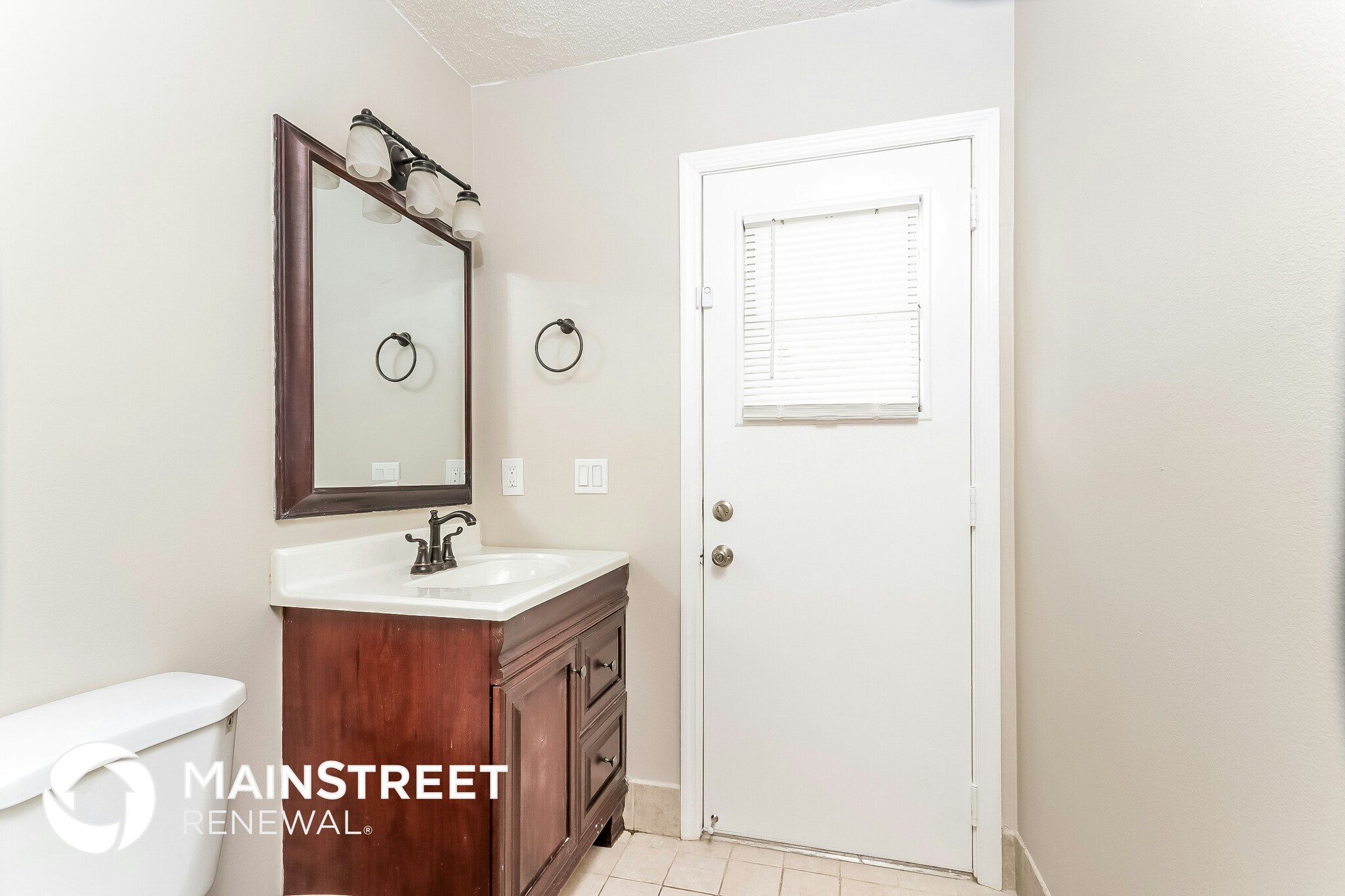 Building Photo - 350 NE Genesee Ave