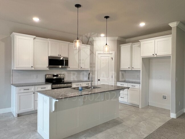 Building Photo - Tontitown- Single-Family Homes- Spacious Hickorywood Plan