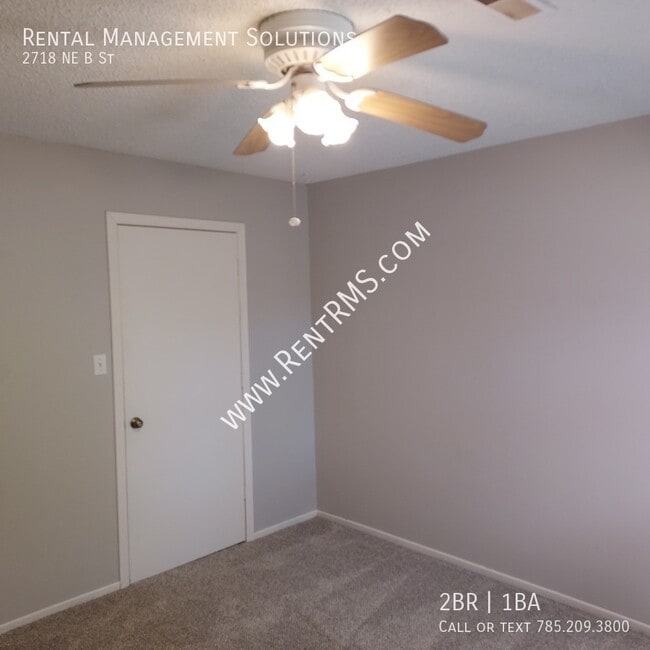 Building Photo - 2718 NE B St