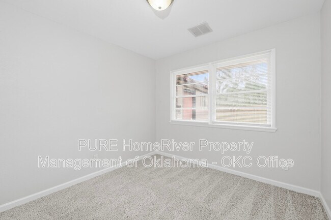 Building Photo - 1301 NW 102nd St