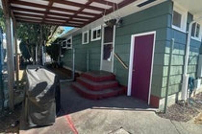 Building Photo - 2bd/1ba House in South End Tacoma