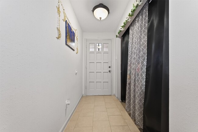 Building Photo - 10423 Permian Dr