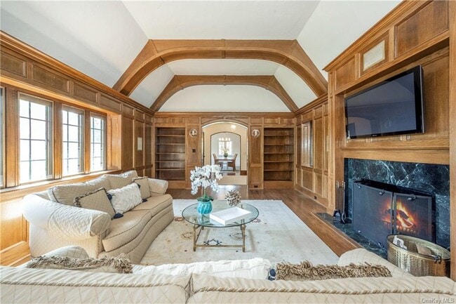 Building Photo - 1 Sunny Ridge Plaza