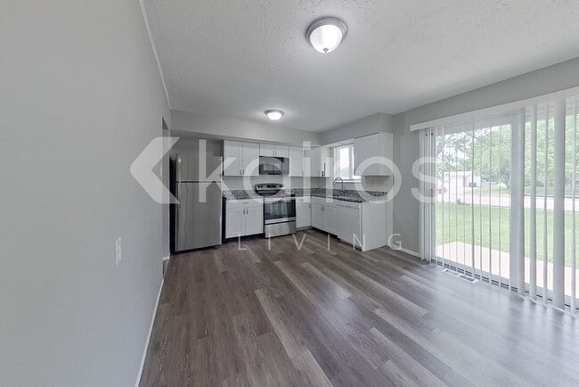 Building Photo - 2715 Benne Dr