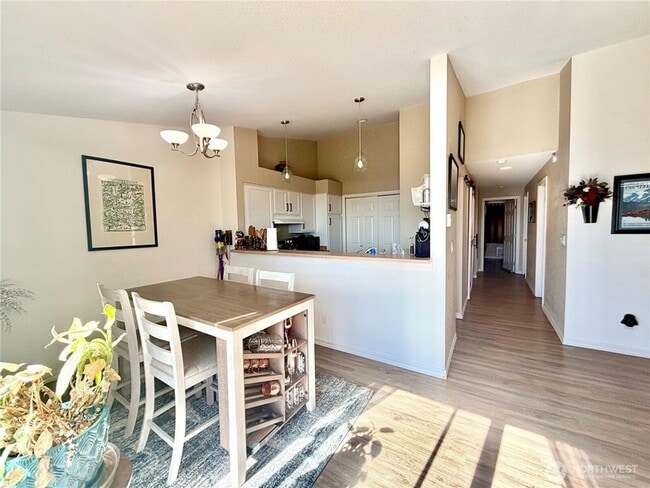 Building Photo - 1750 W Sunn Fjord Ln