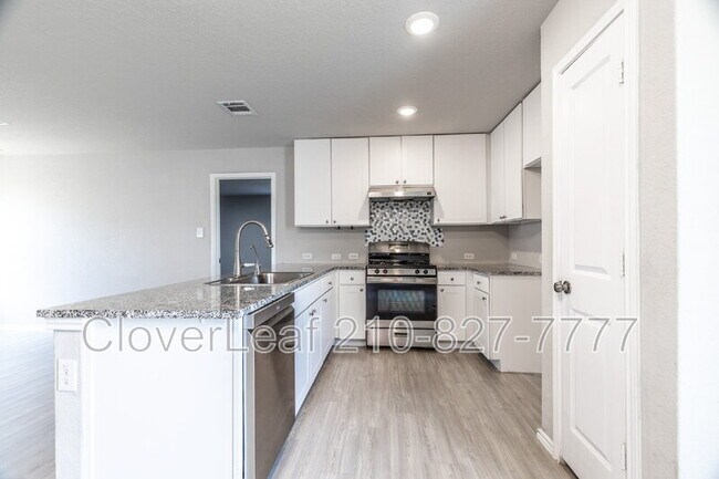 Building Photo - 547 Filibusters Trail
