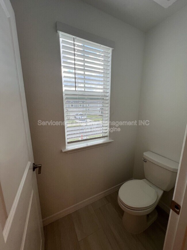 Building Photo - 13088 Empress Jewel