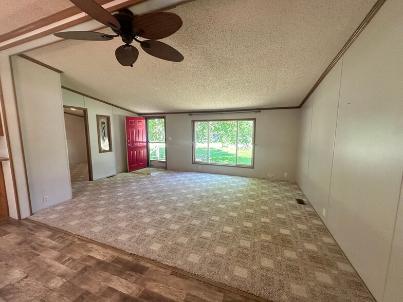 Building Photo - E2427 Holmes Rd