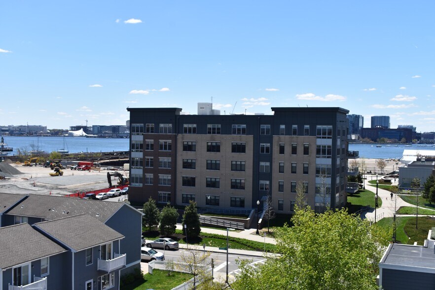 Work from home with a view - 20 Orleans St