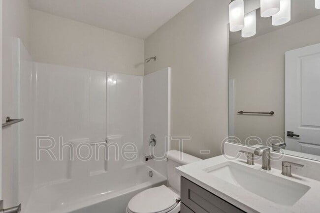 Building Photo - 105 Chandlerpoint Way