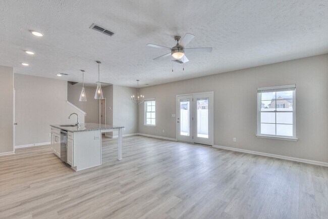 Building Photo - 22 Hardwood Rd