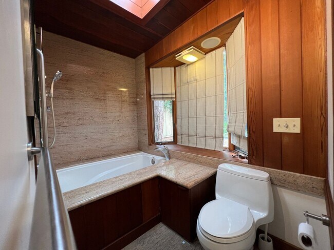 Building Photo - Palo Alto House (3 Beds / 2 Bath) with Ext...