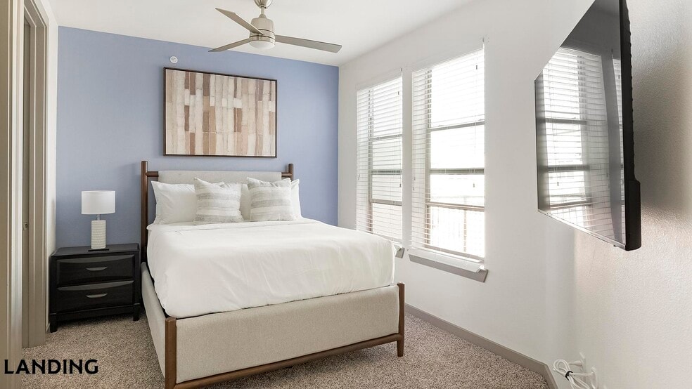 Building Photo - 101 S Center St