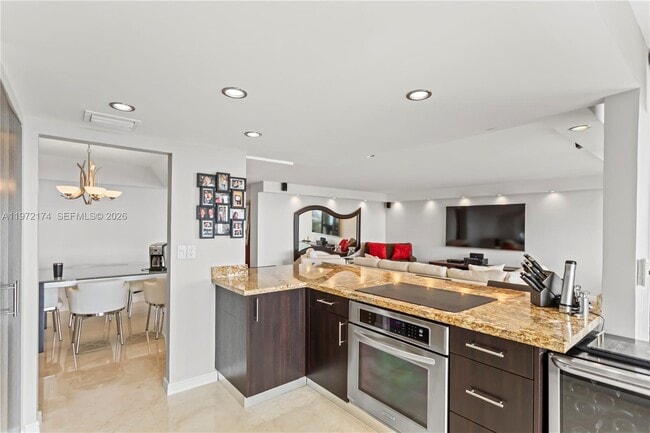 Building Photo - 1901 N Ocean Blvd