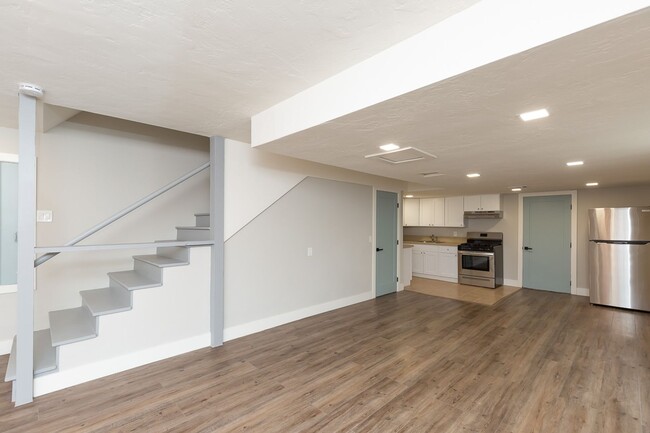 Building Photo - ***CONTEMPORARY COMPFORT ***COLLEGE AREA**...