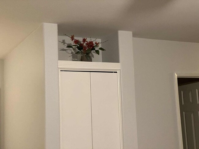 Building Photo - Cozy Unit in Westminster for Lease