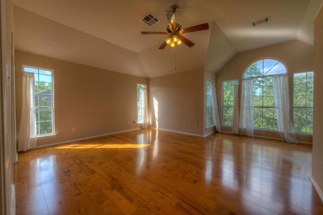 Master Bedroom - 12804 Schleicher Trl