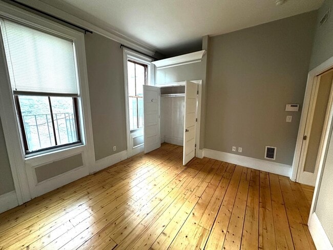 Building Photo - 7 Otis Pl