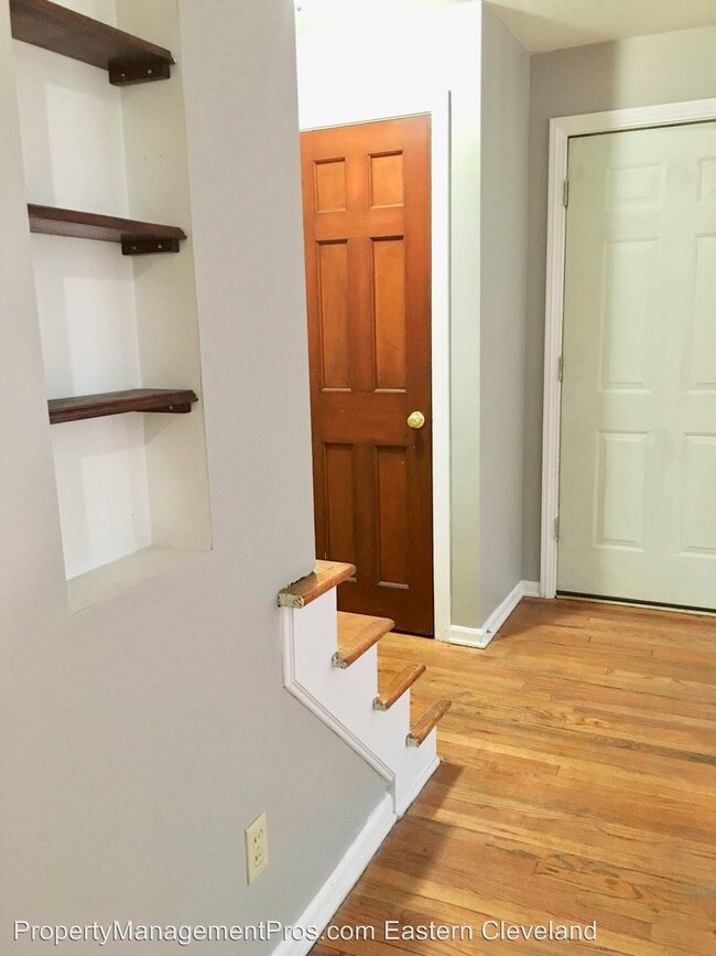 Building Photo - 4 br, 1.5 bath House - 5295 Edenhurst Rd.