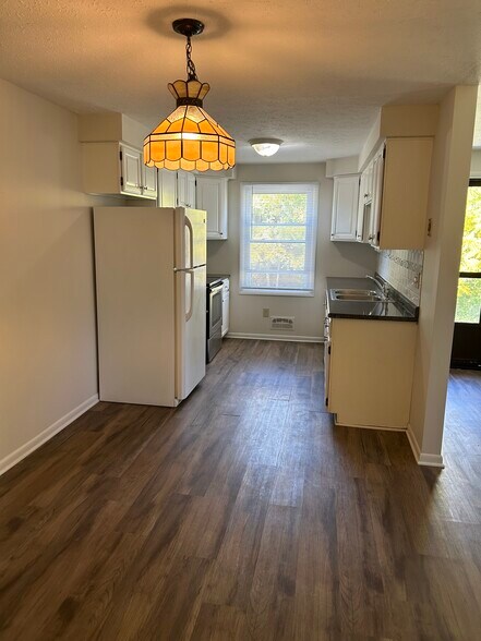 Building Photo - 126 Larkins Xing