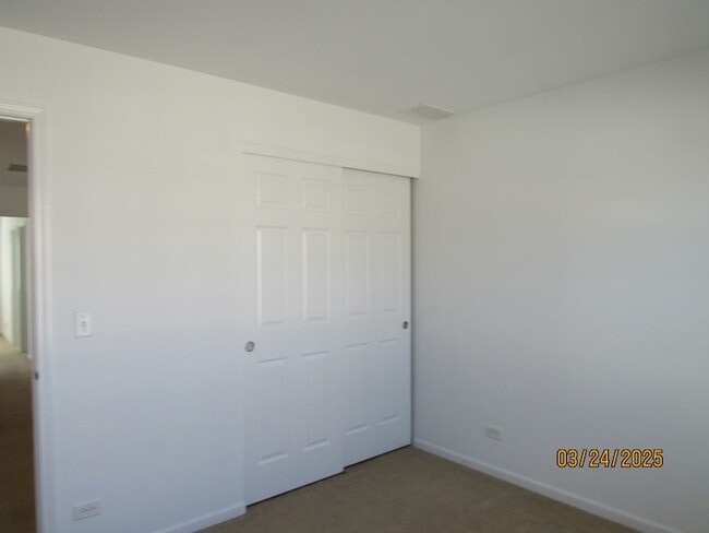 Building Photo - 494 S Jade Ln