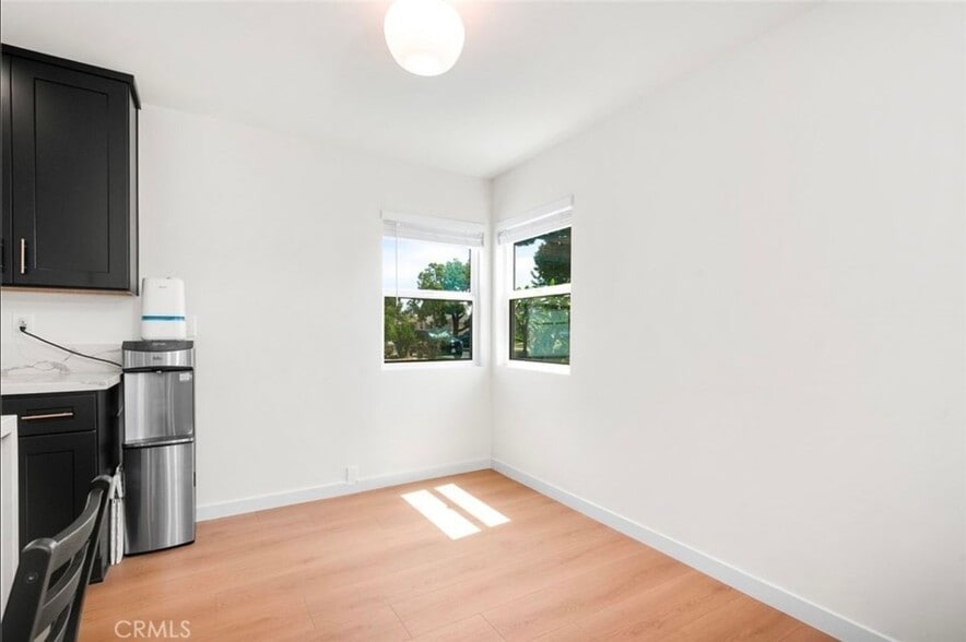 Building Photo - 765 E Silva St