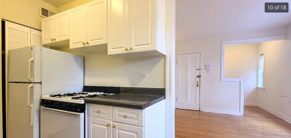 Building Photo - 2952 N Seminary Ave