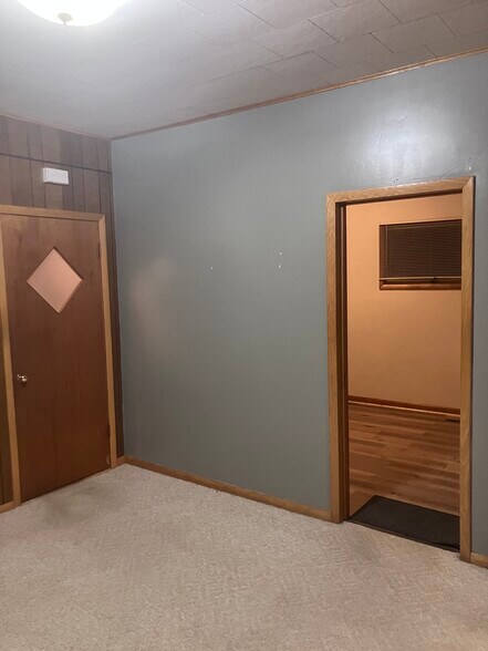 Building Photo - 413 2nd St SW