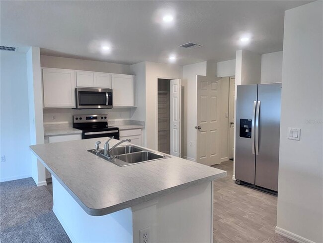 Building Photo - 76 Pine Cir Dr