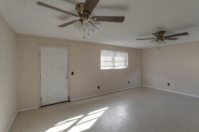 Building Photo - 1704 Edmundshire Rd